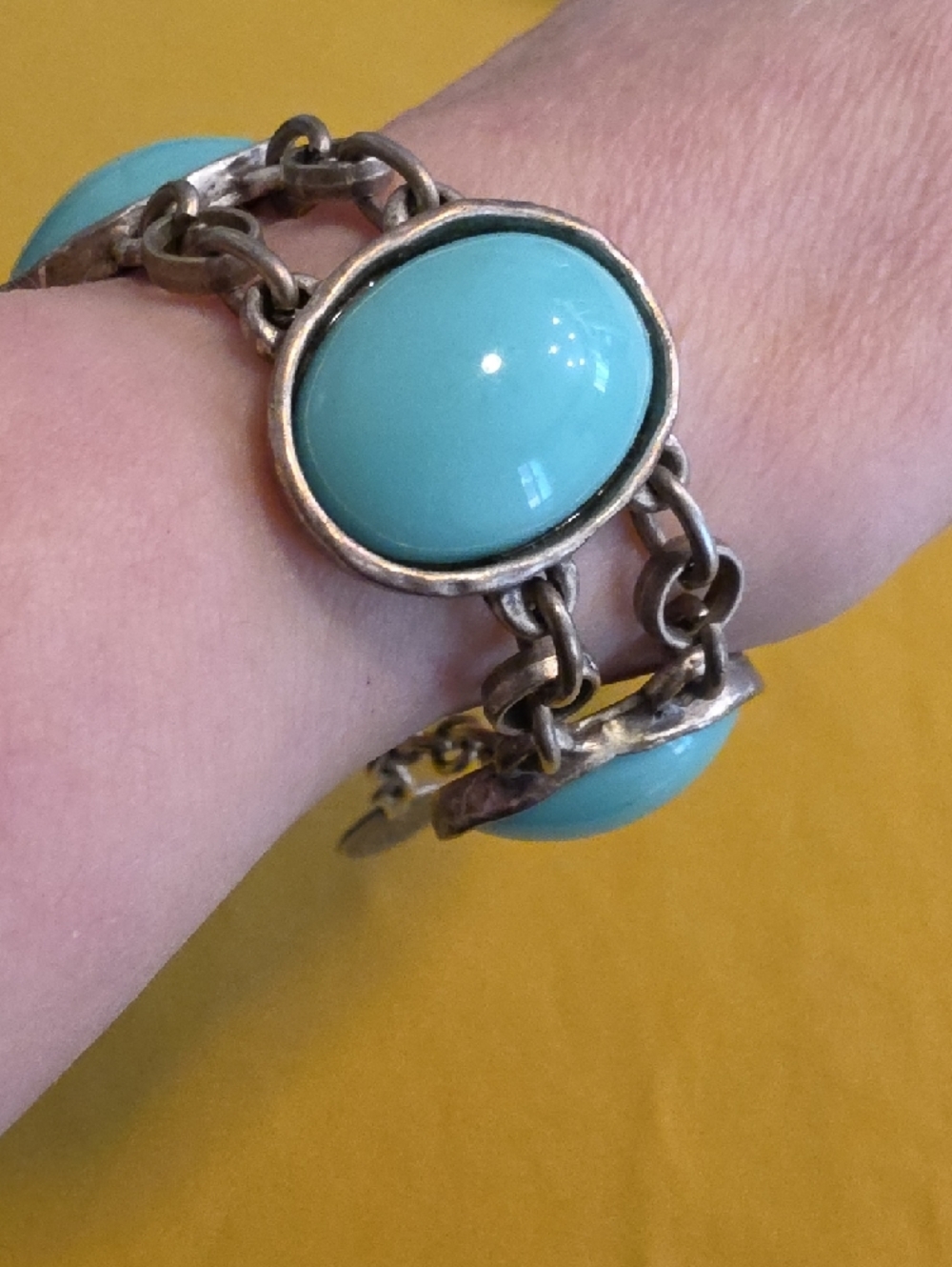 Vintage Turquoise-Like Lucite Cabochon Link Bracelet ▪︎  Fun Costume Jewelry!
